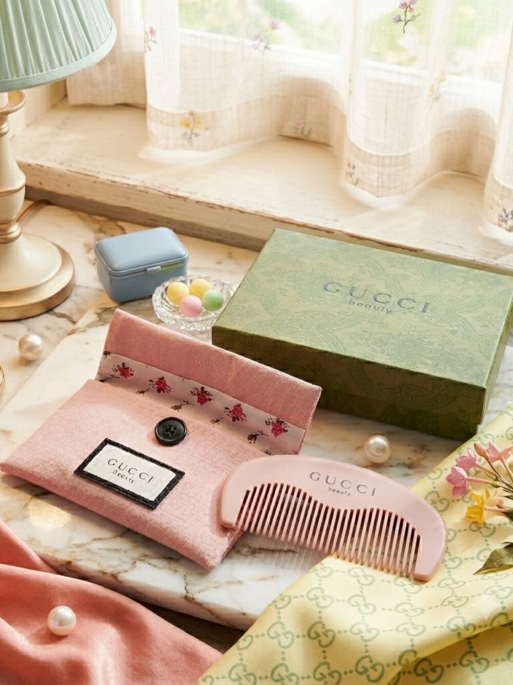 NWT GUCCI BEAUTY Pink Hair Comb & Floral Pouch Set w/ Box